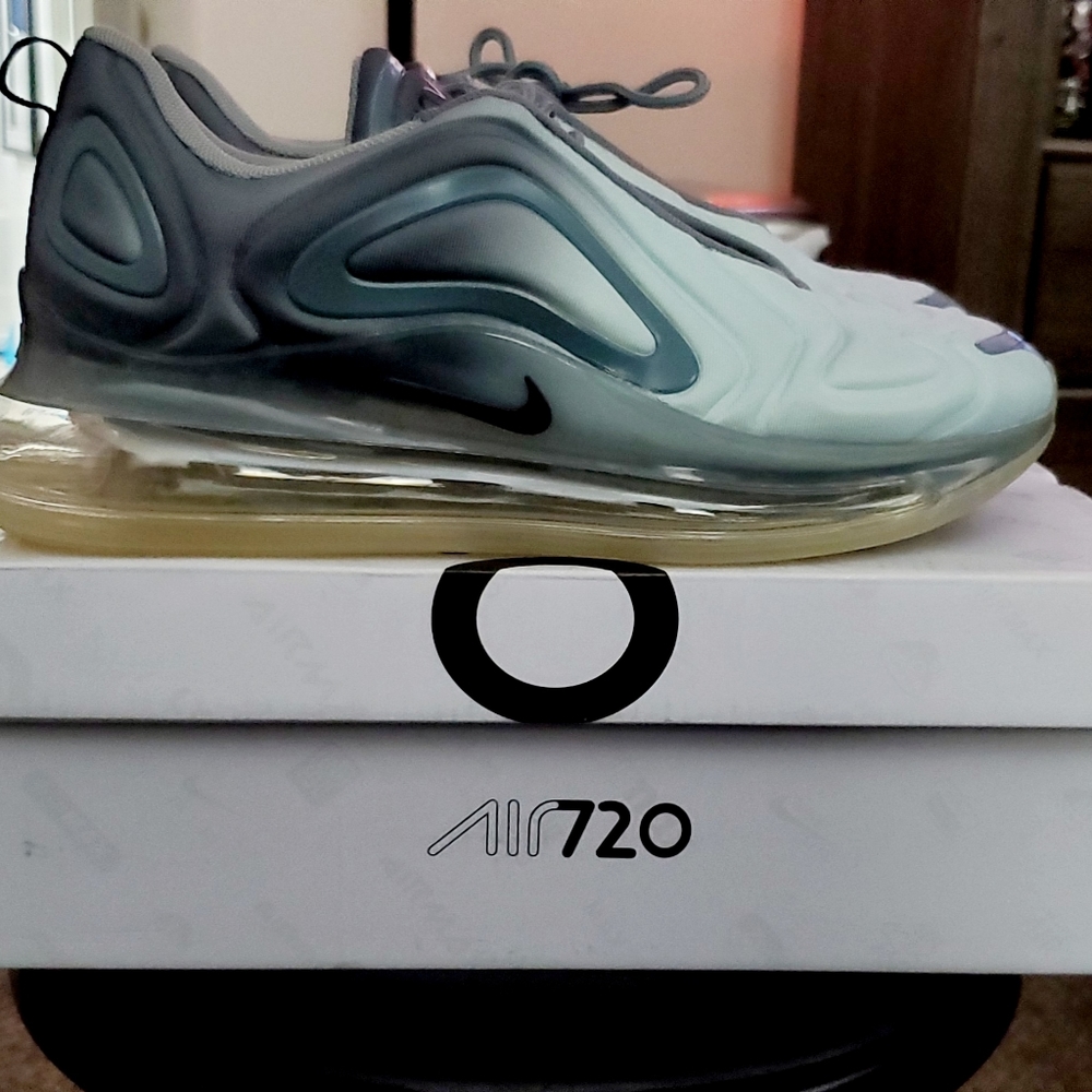 Air Max 720 Cool Gray